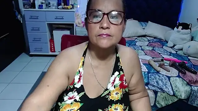 pervert_mommy_'s Live XXX Chat