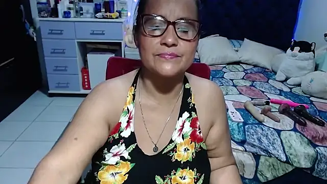 دردشة pervert_mommy_ الجنسية المباشرة