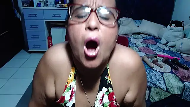 Chat XXX en directo de pervert_mommy_