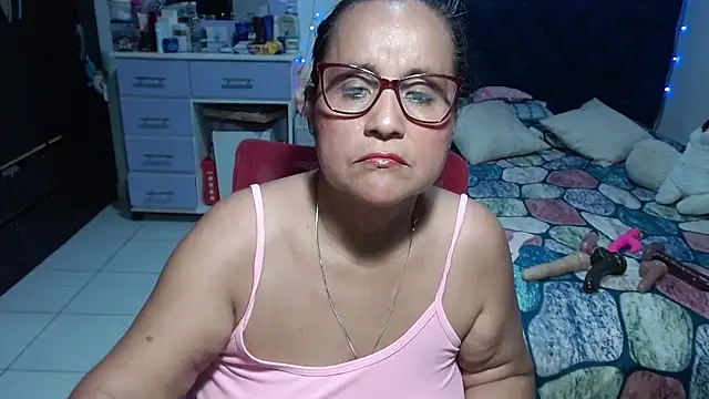 แชท XXX สดของ pervert_mommy_