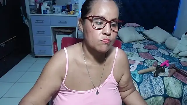Chat XXX en directo de pervert_mommy_