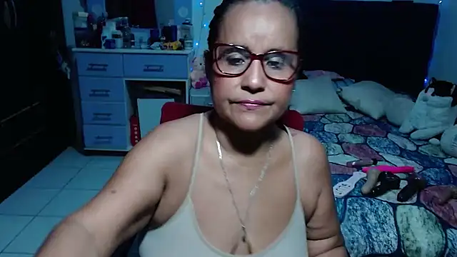 แชท XXX สดของ pervert_mommy_