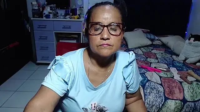 Chat +18 de pervert_mommy_ ao vivo