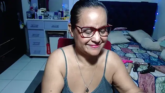 pervert_mommy_ লাইভ XXX চ্যাট