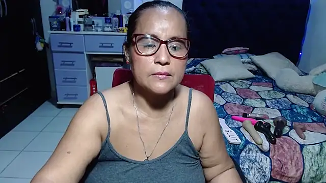 Chatroom XXX en direct de pervert_mommy_