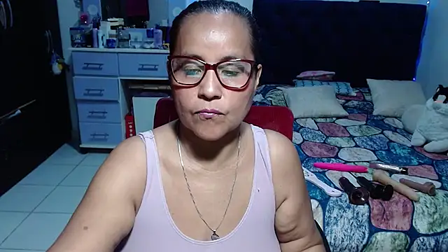 แชท XXX สดของ pervert_mommy_
