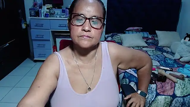 pervert_mommy_ Chat XXX in diretta