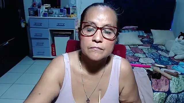 pervert_mommy_'s Live XXX Chat