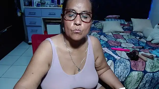pervert_mommy_ Chat XXX in diretta