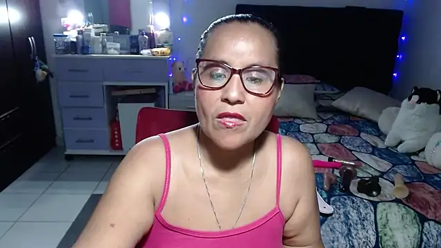 pervert_mommy_'s Live XXX Chat