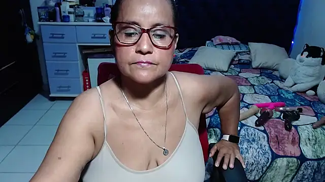 pervert_mommy_'s Live XXX Chat