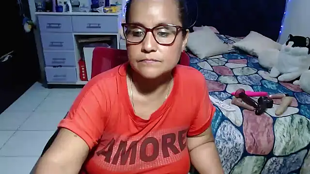 Chat +18 de pervert_mommy_ ao vivo