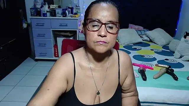 pervert_mommy_ Adlı Modelin Canlı XXX Sohbeti