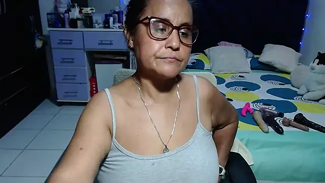 pervert_mommy_'s Live XXX Chat