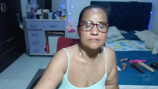 pervert_mommy_ Adlı Modelin Canlı XXX Sohbeti