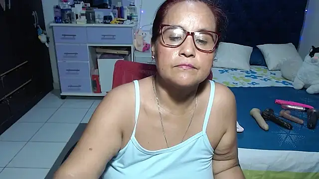 pervert_mommy_'s Live XXX Chat