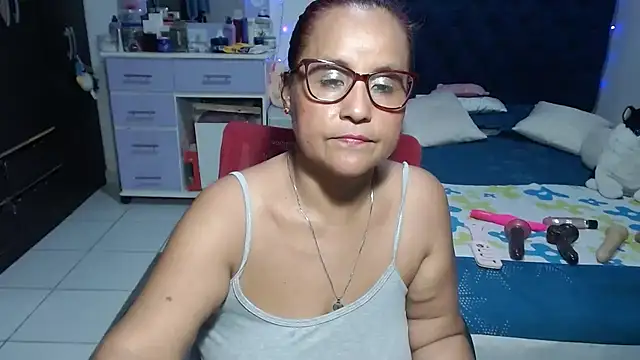 pervert_mommy_ Adlı Modelin Web Kamerası Şovu