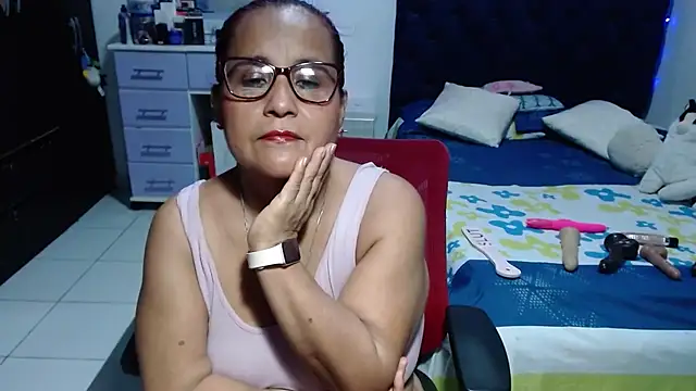 Chat +18 de pervert_mommy_ ao vivo