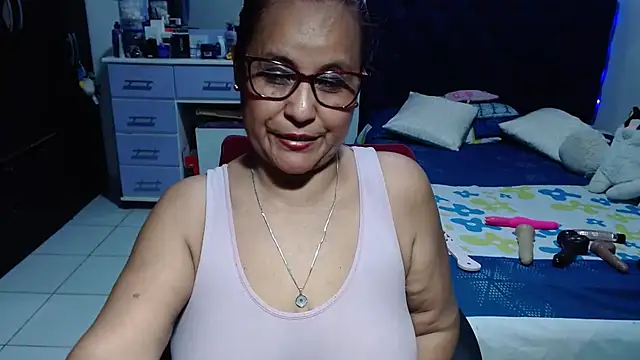 دردشة pervert_mommy_ الجنسية المباشرة