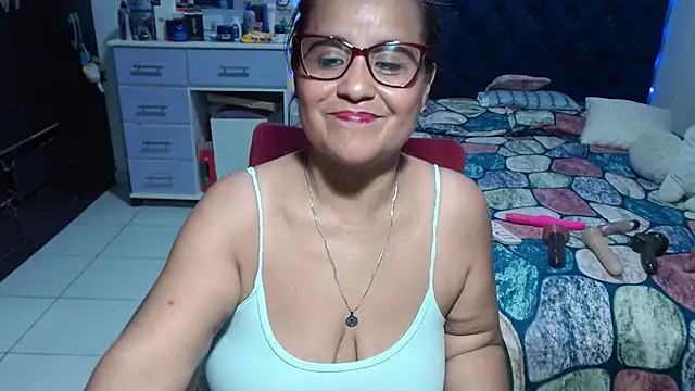 pervert_mommy_ Adlı Modelin Web Kamerası Şovu