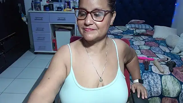 แชท XXX สดของ pervert_mommy_