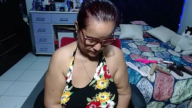 pervert_mommy_ live XXX chat