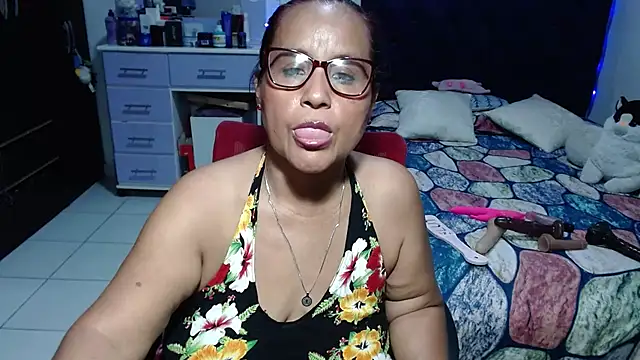 pervert_mommy_ Adlı Modelin Web Kamerası Şovu