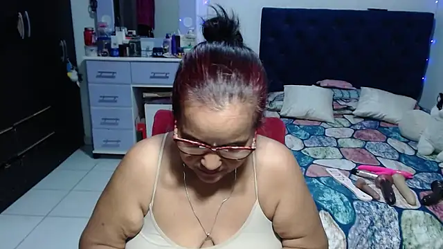 pervert_mommy_ Adlı Modelin Web Kamerası Şovu