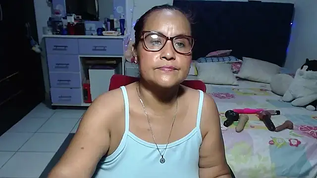 pervert_mommy_ Adlı Modelin Canlı XXX Sohbeti