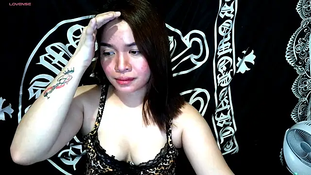 _preciousmoira_'s Live XXX Chat