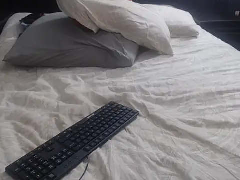 XHotJuicyBootyXX чат на живо
