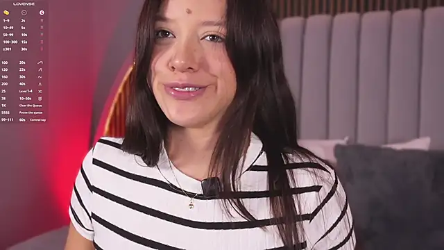 emperatriz_reyes' Live XXX Chat