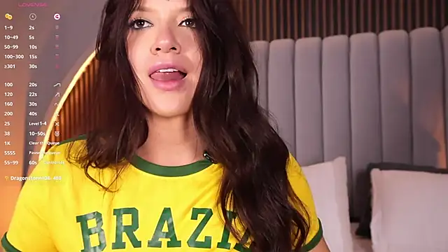 emperatriz_reyes' Webcam Show