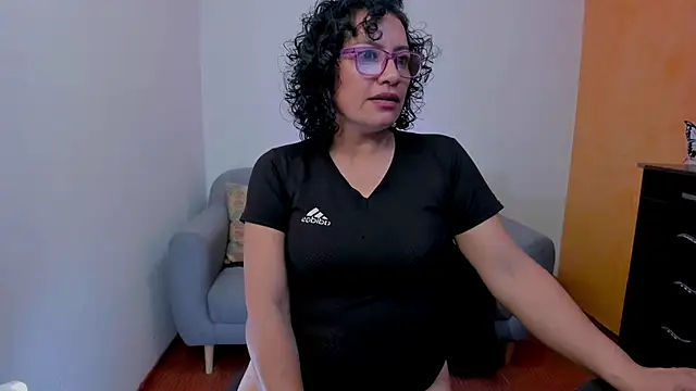 دردشة scarlet_wet الجنسية المباشرة