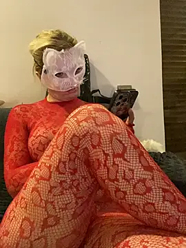 Онлайн чат XXX ShahikaShakeel