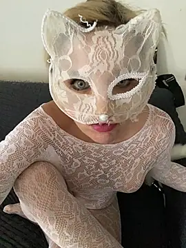 ShahikaShakeel Live XXX-Chat