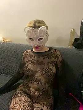 غرفة دردشة ShahikaShakeel المباشرة