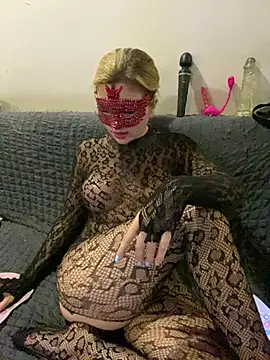 SofiyaShahika Adlı Modelin Canlı XXX Sohbeti