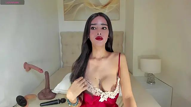 Lovable_with_bigsurprise Webcam-Show