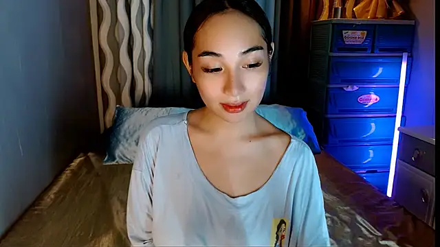 SweetLilly_18 – Kamerová šou