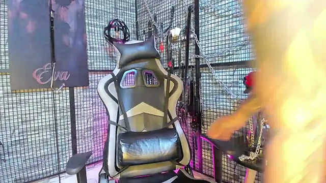 EVA_BDSM Pertunjukan Webcam