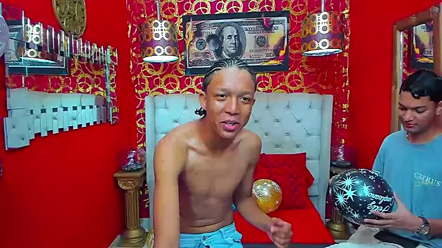 PEINBOYS 网络视讯表演