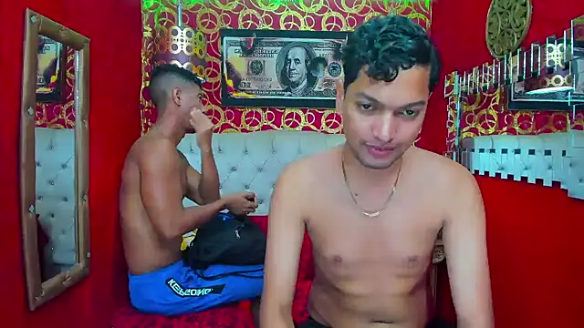 PEINBOYS Adlı Modelin Web Kamerası Şovu