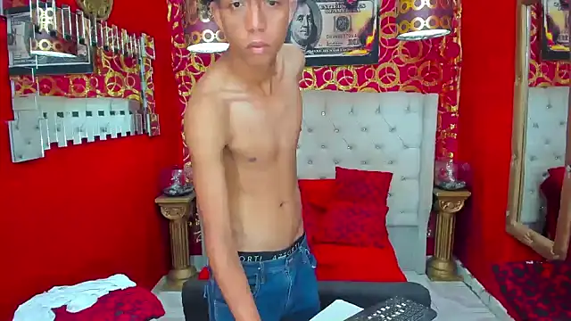 PEINBOYS Adlı Modelin Web Kamerası Şovu
