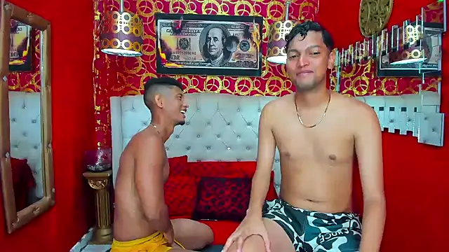 PEINBOYS 在線直播表演