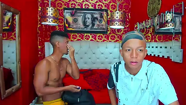 PEINBOYS Adlı Modelin Web Kamerası Şovu