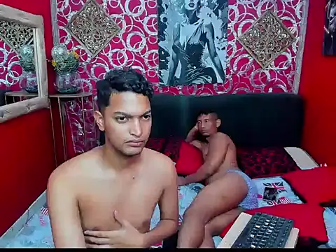 Pertunjukan Kamera Web PEINBOYS