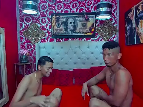 PEINBOYS Adlı Modelin Web Kamerası Şovu