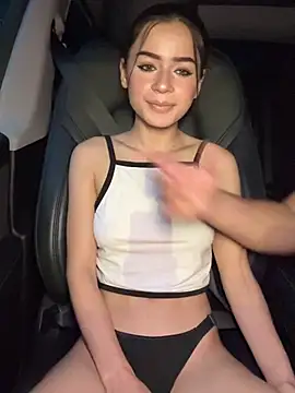 SophiaXJohn Show in webcam