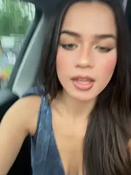 Show modela SophiaXJohn na web-kameri